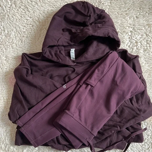 Alo Yoga set - Bae hoodie & 7/8 high waist legging - Picture 1 of 4